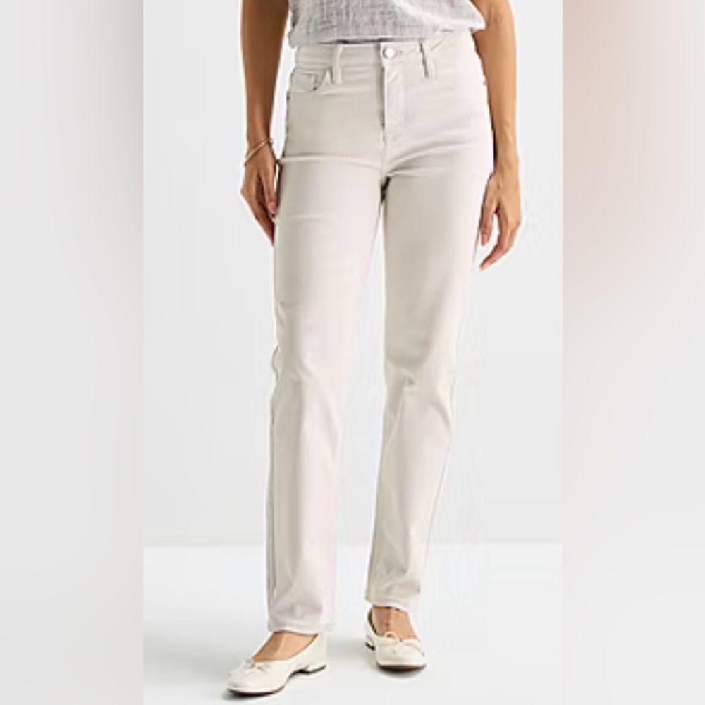 Women's Light Beige Straight Leg Jeans